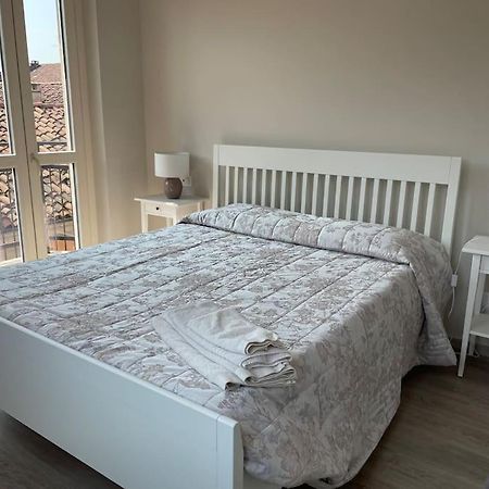 Suite De Rolandis Cin Itoo5Oo5C22Cdbezny Asti Luaran gambar